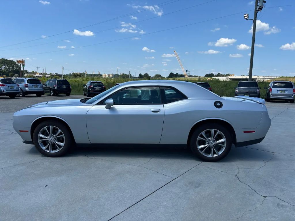 2021 Dodge Challenger SXT - Photo 8