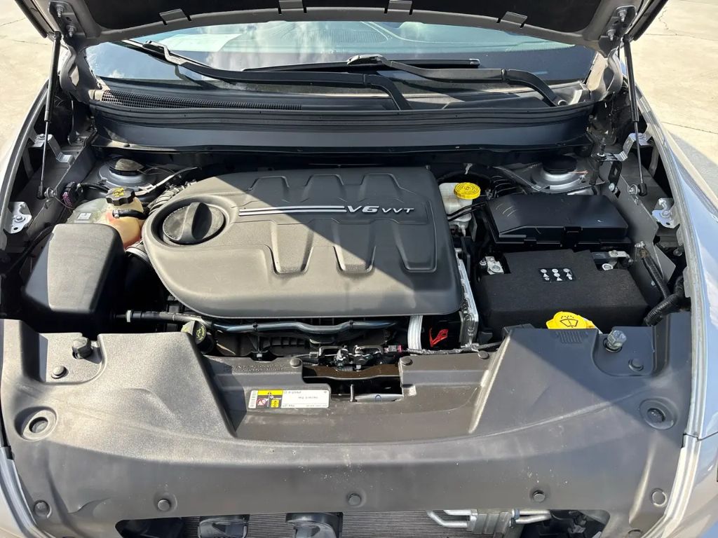 2018 Jeep Cherokee Latitude Plus - Photo 10