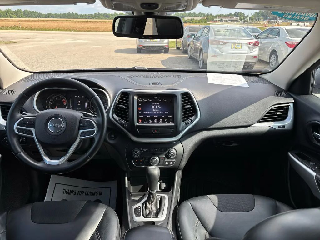 2018 Jeep Cherokee Latitude Plus - Photo 12
