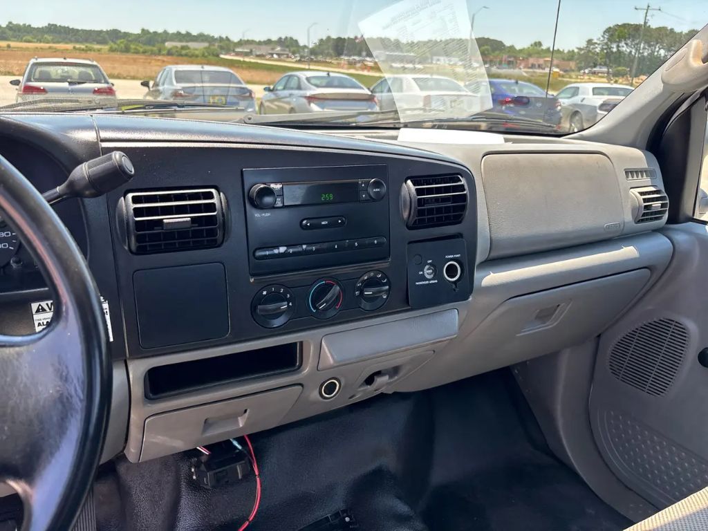 2006 Ford F-250 Super Duty XL - Photo 16