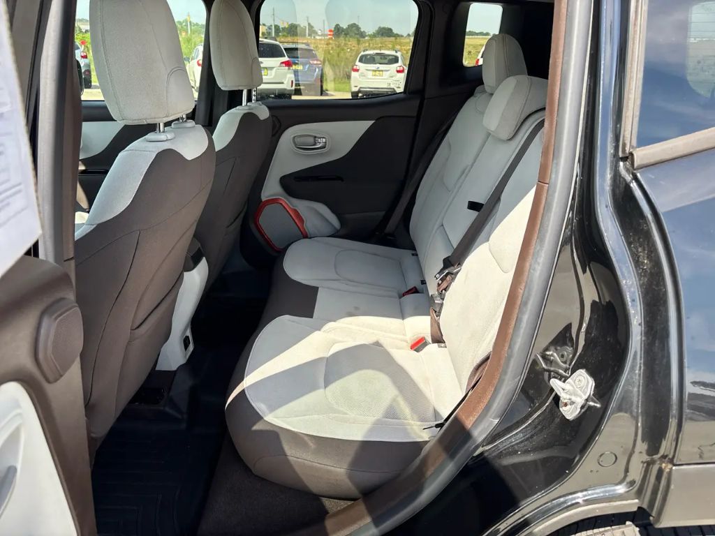2015 Jeep Renegade Latitude - Photo 21