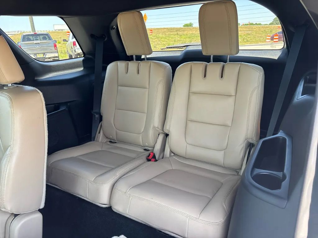 2016 Ford Explorer XLT - Photo 22