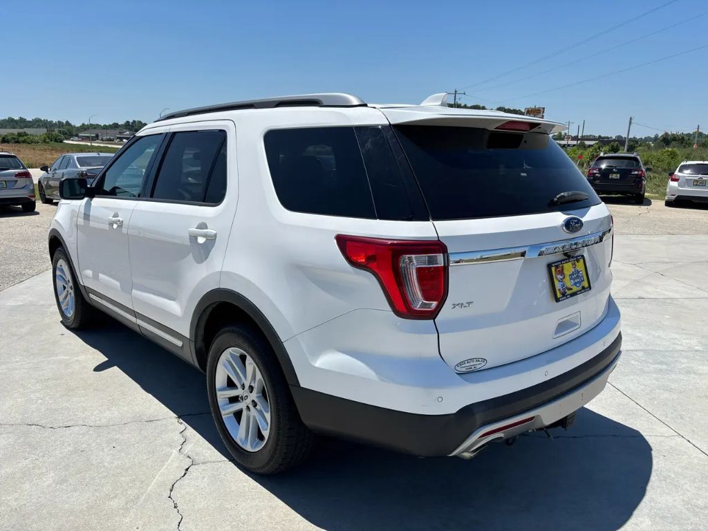 2016 Ford Explorer XLT - Photo 7