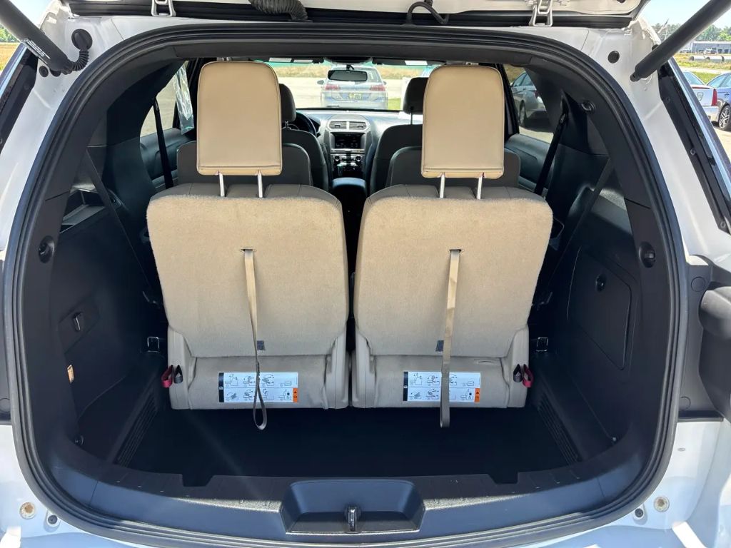 2016 Ford Explorer XLT - Photo 23